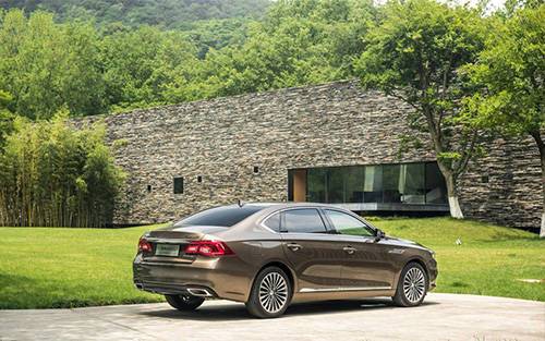 未來(lái)3-5年中國(guó)新能源汽車行業(yè)發(fā)展趨勢(shì)分析